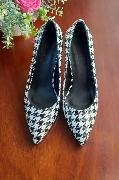 Black and White Dog Tooth Print Heels